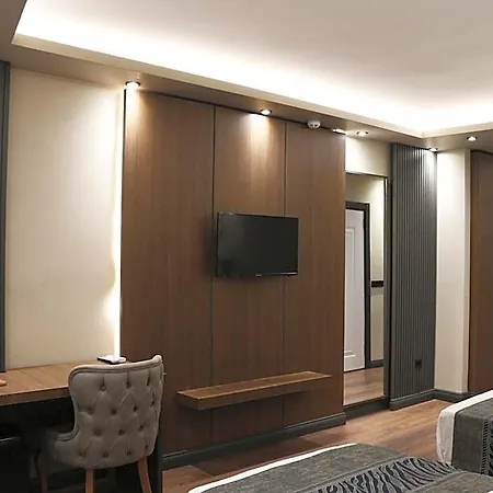 Grand Ueskuedar فندق اسطنبول